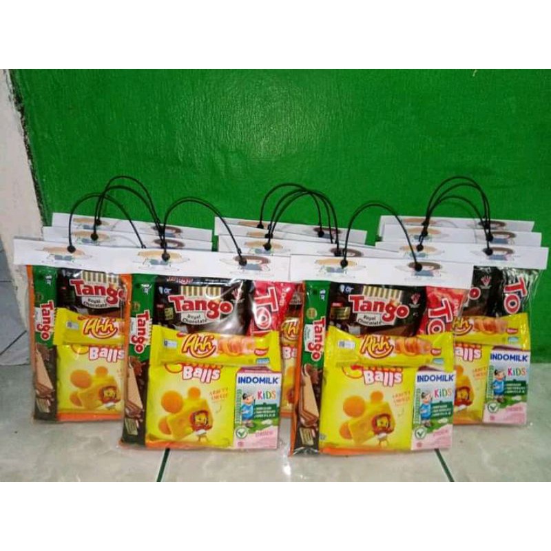 

Bingkisan snack ulangtahun anak
