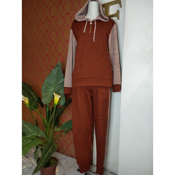 SALE Set One Hodie Theresia