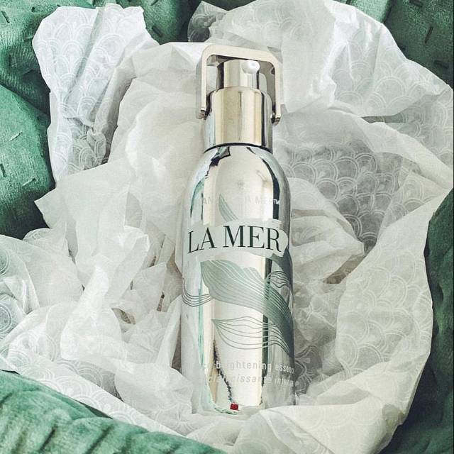 la mer the brilliance brightening essence