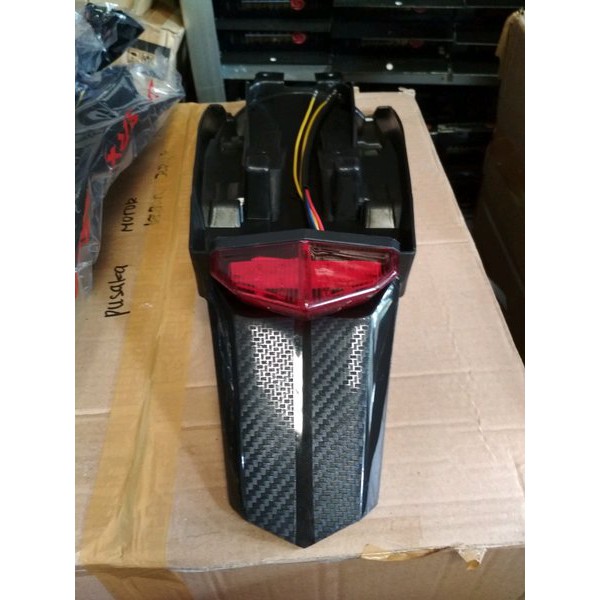 spakbor belakang lampu crf 150