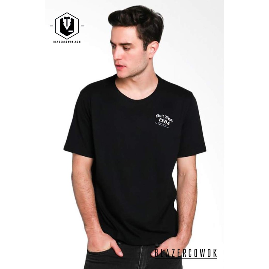 Kaos Pria Crows Zero The Front Of Arnament H4