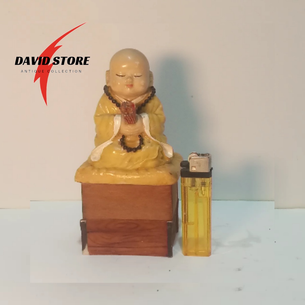Barang Antik Patung Miniatur Biksu Kecil Sembayang Kuno Jadul Antik