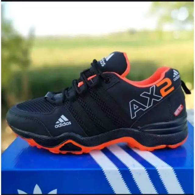 (bisa bayar di tempat).  Sepatu adidas ax2/sepatu olahraga pria/sepatu snekers pria/sepatu badminton