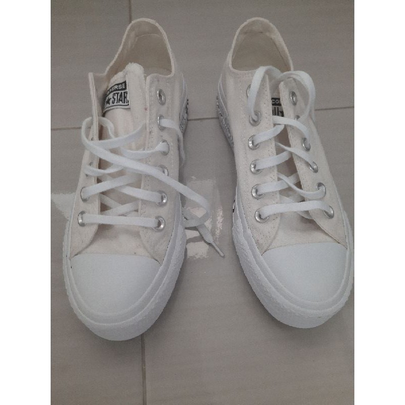 new sepatu Converse beli ga jadi pake