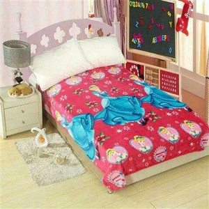 Selimut bulu Princess Cinderela