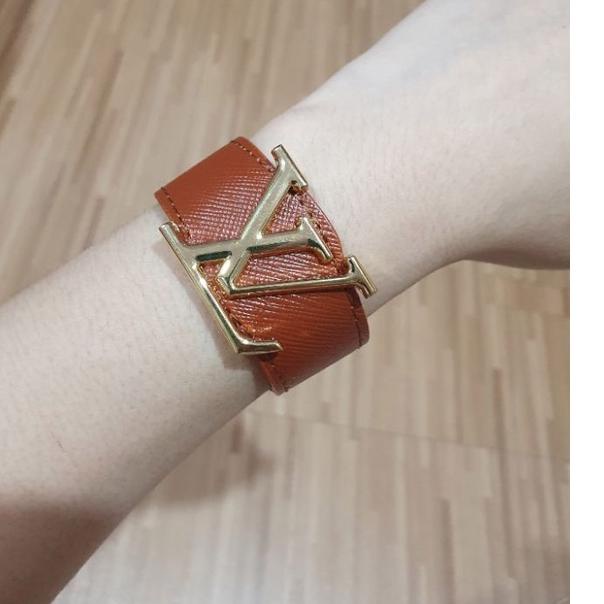 Harga Gelang Kulit Lv Premium Terbaru Mei 2022 | BigGo Indonesia Harga Gelang Kulit Lv Premium Terbaru Mei 2022 | BigGo Indonesia