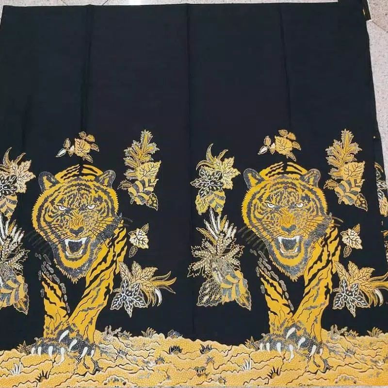 Kain Batik Solo Motif Macan kuning