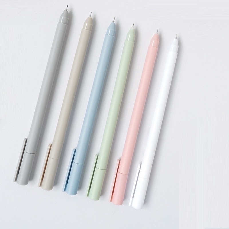 

Milky Sensation Needle Point Gel Pen 1 Pulpen Pena Tinta Cepat Kering Warna Gelap Hitam Tebal Goresan 0.5mm Bahan Plastik