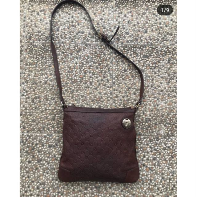 Gucci sling bag