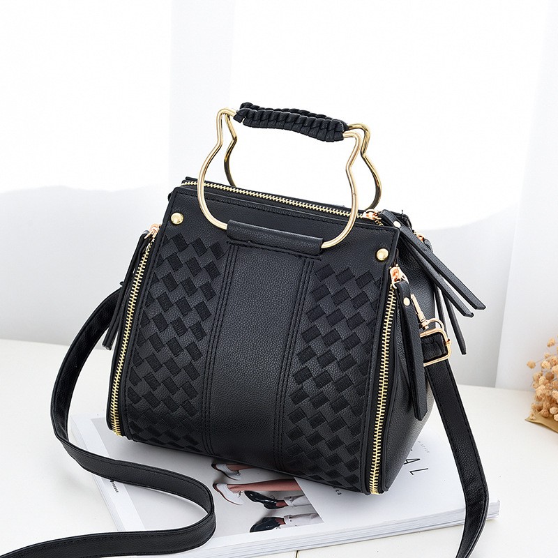 HAND BAG / FASHION BAG