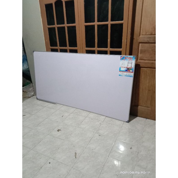 

Papan tulis putih Uk 100x200 Cm