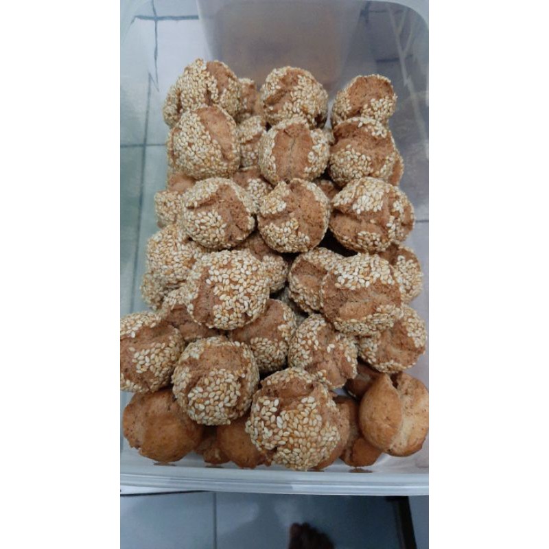 

kue ketawa onde wijen