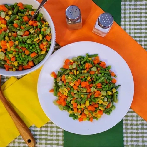 

MIX VEGETABLES SAYURAN BEKU 4 MACAM BUNCIS, WORTEL, KACANG POLONG, JAGUNG
