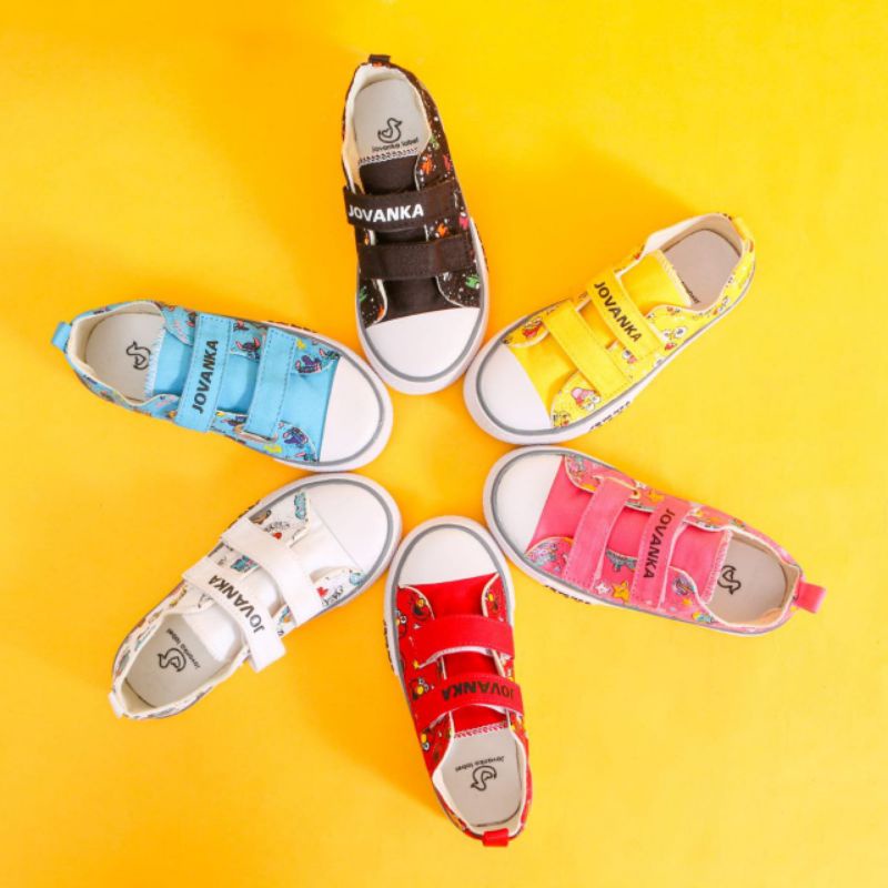 SEPATU ANAK JOVANKA LABEL