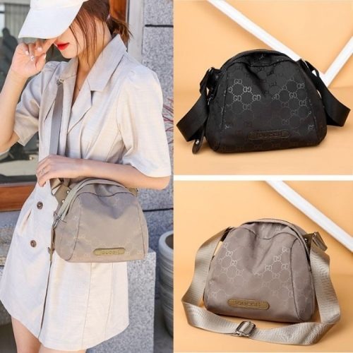 Tas Selempang Wanita Import Bahan Nylon Tas Fashion Wanita / Nylon Import Bag