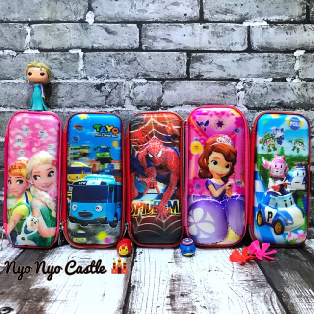 

Tempat Pensil Pencil Case Anak Hardcase 3D Hologram Tayo Robocar Poli Spiderman Frozen Sofia Tsum