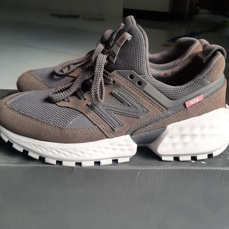 Sepatu NEW BALANCE 574S WS574TED PRELOVED