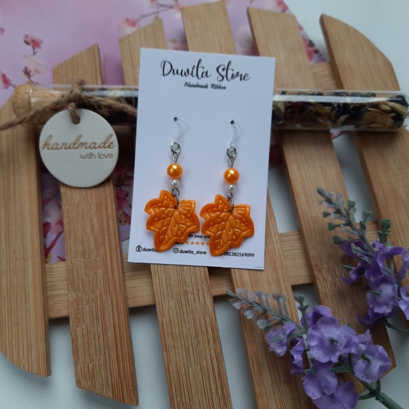 HANDMADE ANTING ANAK/DEWASA KAITAN PLASTIK MOTIF DAUN ANGGUR