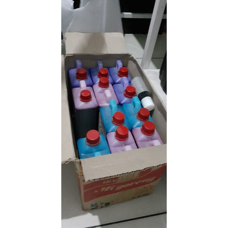 

Tinta permanent 1paket (isi 3Liter+botol buat menulis)