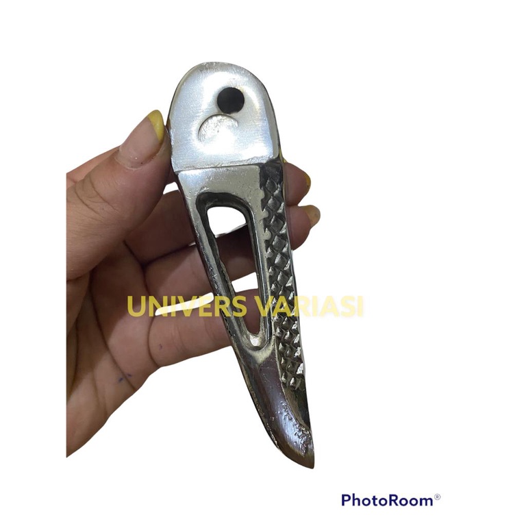 FOOTSTEP HONDA CHROME STEP PIJAKAN KAKI SCOOPY BEAT VARIO INJAKAN KAKI MATIC HONDA SCOOPY BEAT FI ESP POP NEW KARBU VARIO TECHNO KARBU 110 125 150 FREE BREKET PER DAN KELERENG PER TINGGAL PASANG PNP