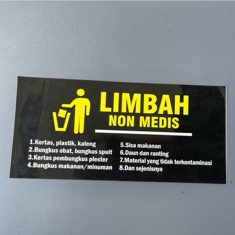 

Sticker Sampah | Sticker Limbah Non Medis | Warna Hitam Memanjang | Bahan Vinyl | 15.5 x 15.5 cm