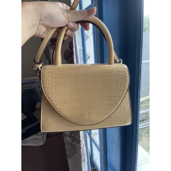 TAS CHARLES AND KEITH PRELOVED