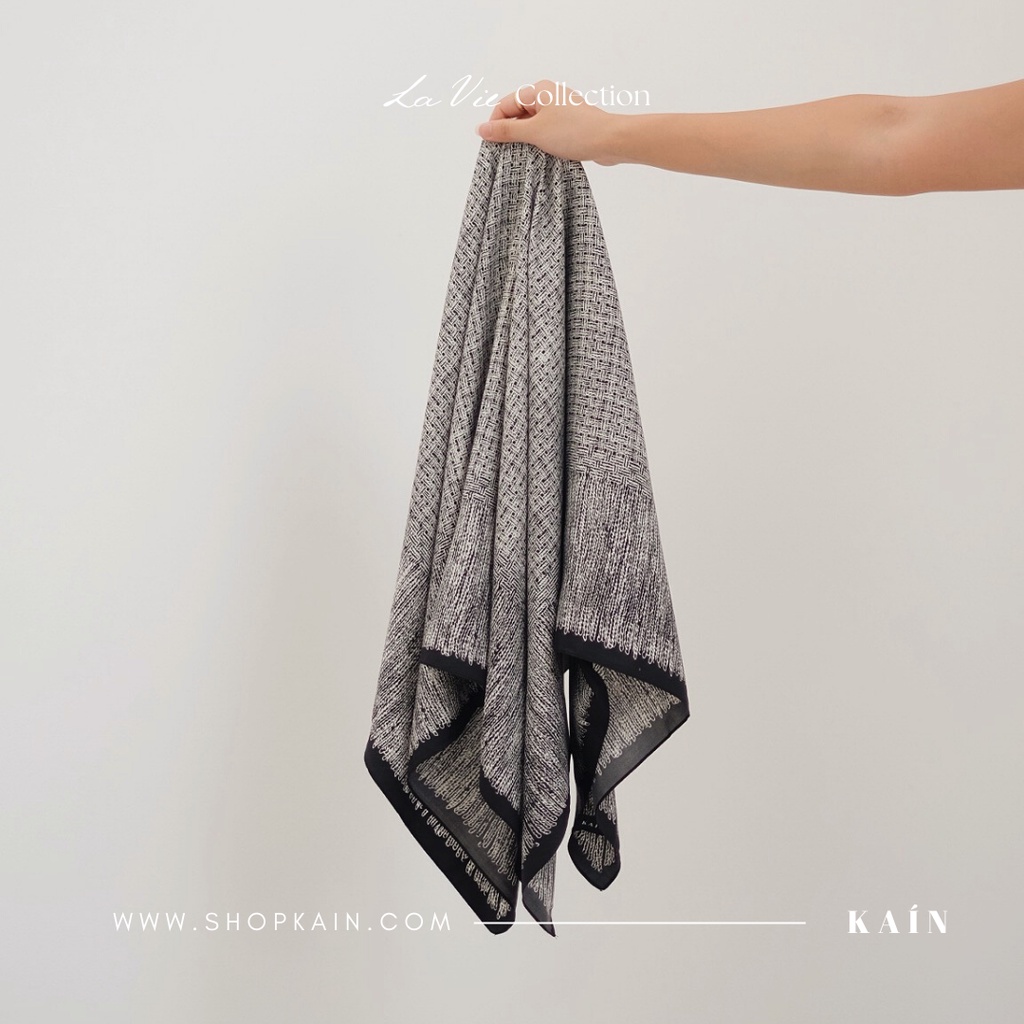 SHOPKAIN LAMINA scarf  in Black - LA VIE  Collection