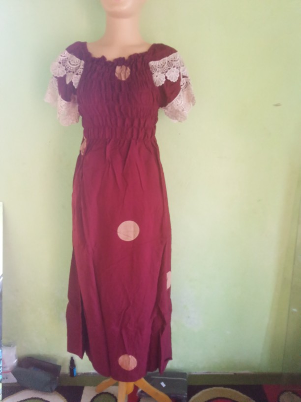 Batik Aksen Atasan Kerja Casual Batik Modern Wanita Peplum Kombinasi Embos Tanpa Lengan Panjang Solo