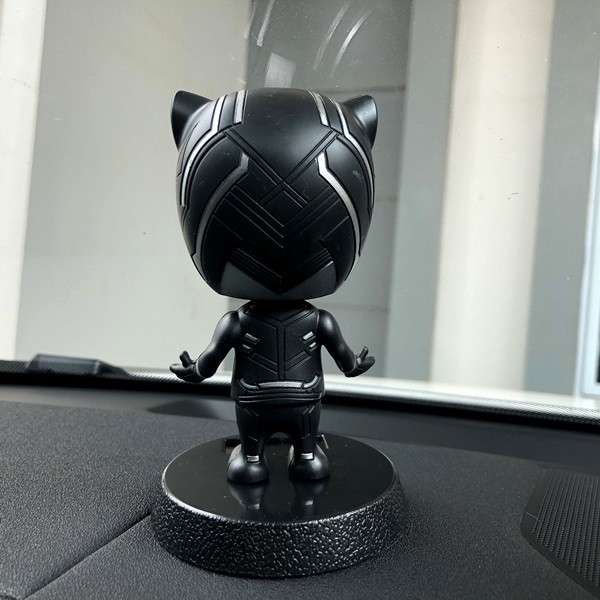 BLACK PANTHER SOLAR POWER Boneka Figure Miniatur Pajangan Mobil Goyang Kepala Shacking Head