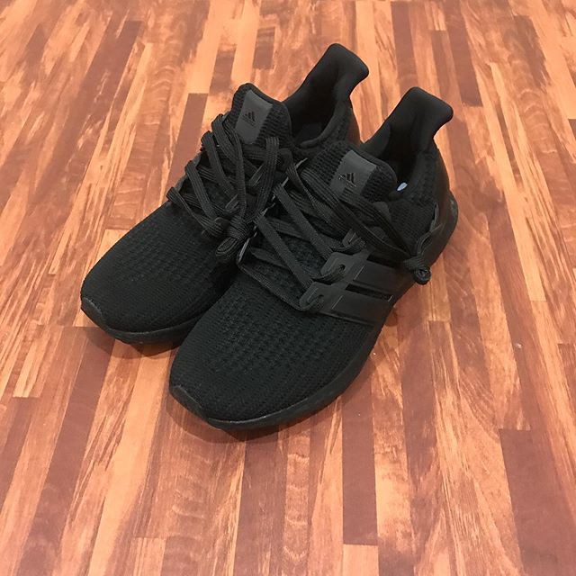 Adidas UltraBoost 4.0 Full Black