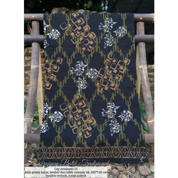 kain batik dasar hitam