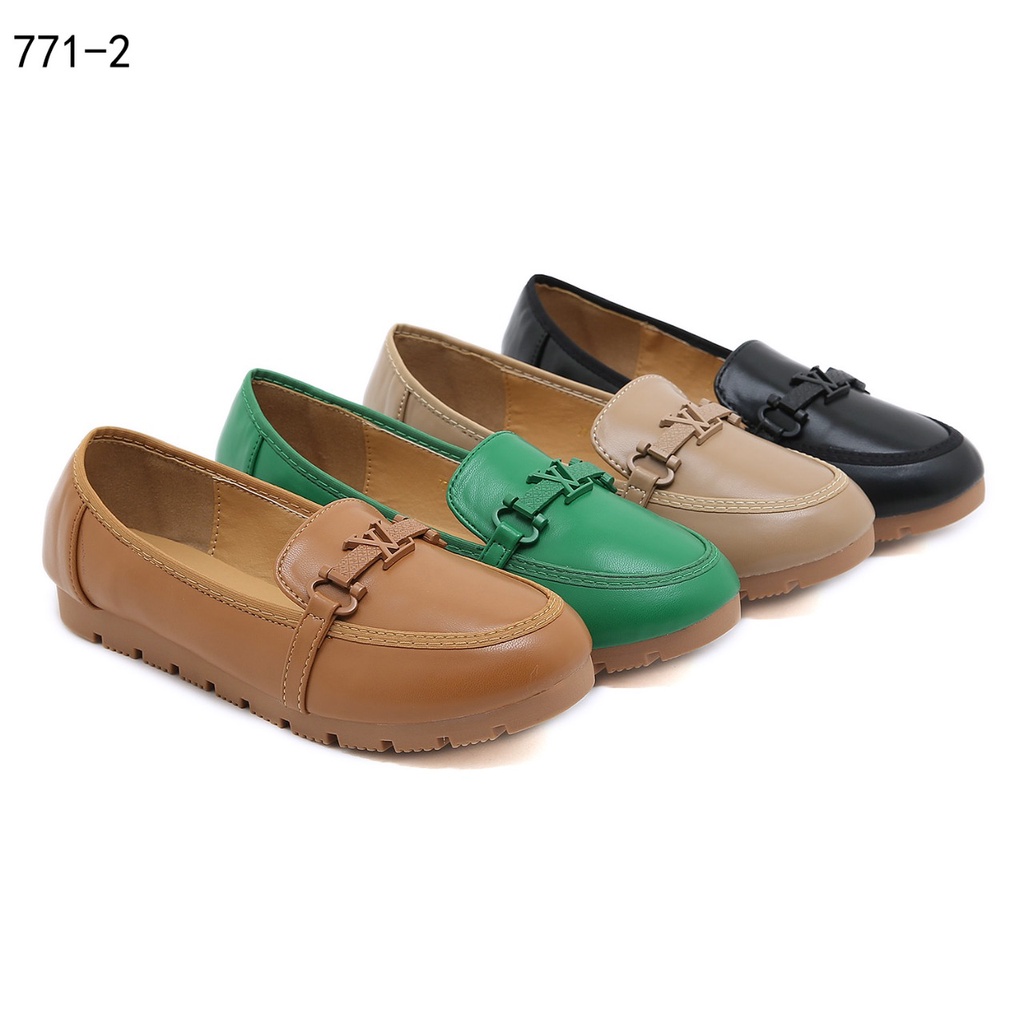 Leather Logo Buckle Flat Shoes 771-2