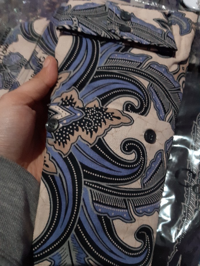 Kemeja Batik Pria Slimfit Modern Cbs