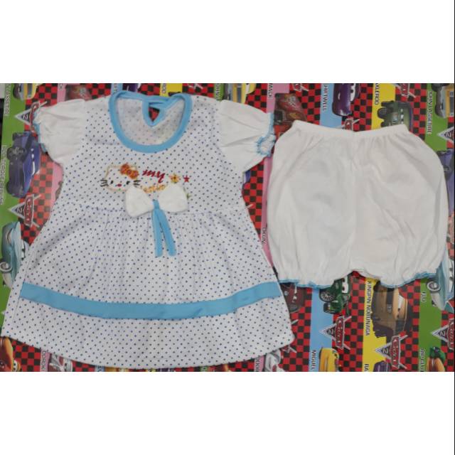 Stelan baju bayi perempuan bagus lembut,nyaman dipakai bayi untuk umur 1-4bulan.