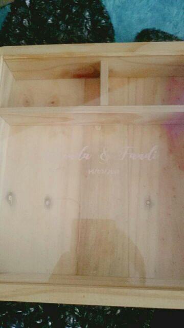 Box Cananga Kotak Kayu Pinus Tutup Akrilik Custom Ukir Nama Mahar Cincin Gelang Emas