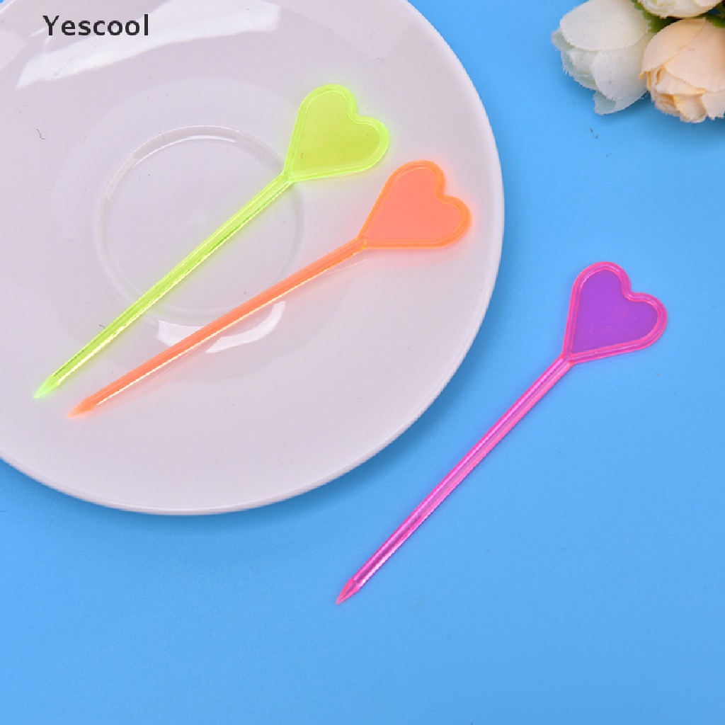 Yescool 50pcs Garpu Buah / Dessert Sekali Pakai Bentuk Hati / Panah Bahan Plastik