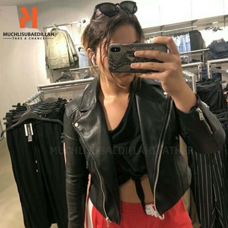 [BISA COD] Jaket Semi Kulit Wanita Crop Black Slimfit /Leather Premium