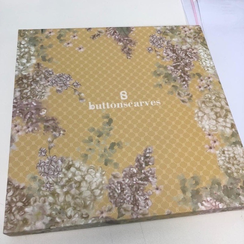 Buttonscarves preloved hydrangea