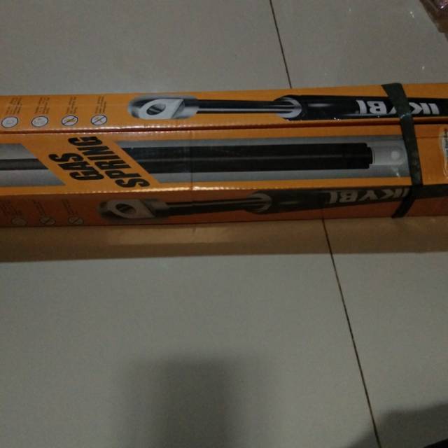 shock bagasi kaca nissan terano gas spring glass nissan terano