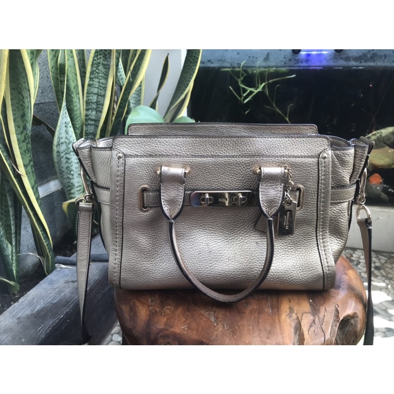 tas selempang coach swagger swager 27 platinum gold silver preloved second bekas