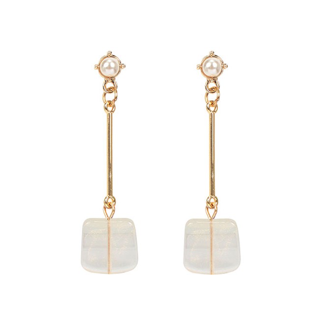 LRC Anting Tusuk Fashion Plated Metal Imitation Pearl Earrings F58370