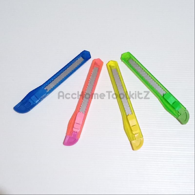 Pisau Cutter Plastik Kecil / Pemotong Kertas / Pisau Cutter Mini