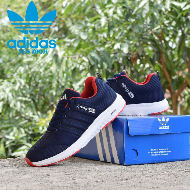 Sepatu Olahraga Pria ADidas Cosmic Speed Racer