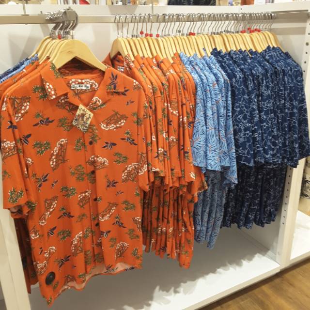 UNIQLO MEN BATIK PRIA ORIGINAL ASLI 100% Kemeja Hem Lengan Pendek SALE 80% READY Katun Linen