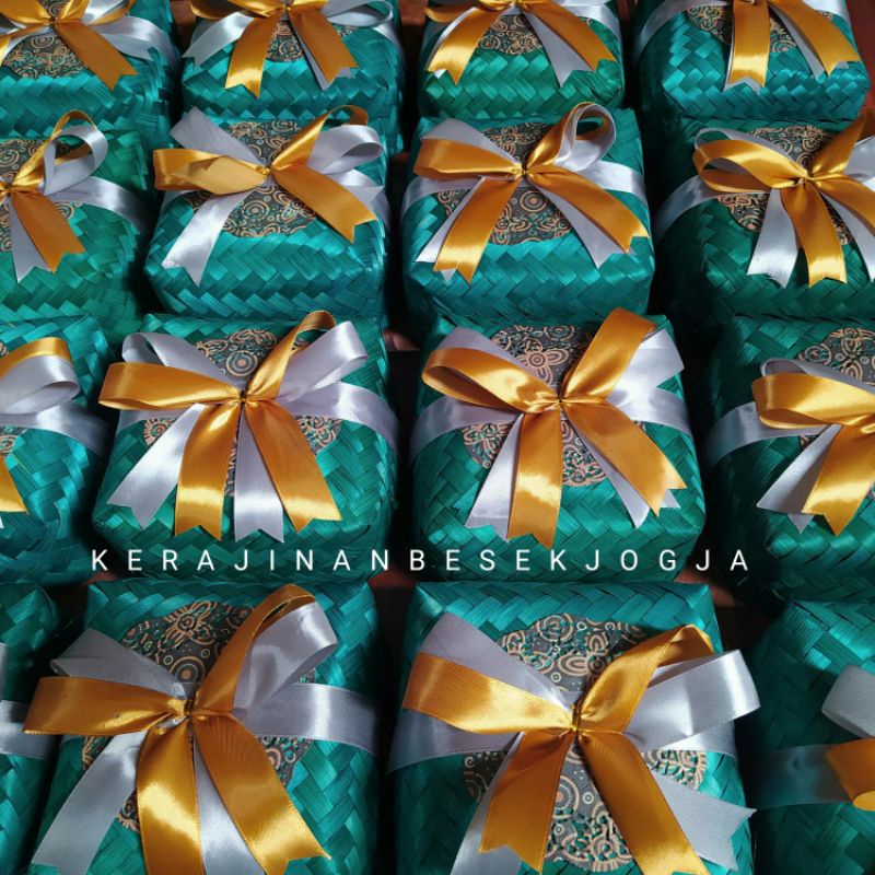 SEPASANG BESEK 15X15 WARNA PITA besek nasi nasi liwet nasi uduk besek nasi