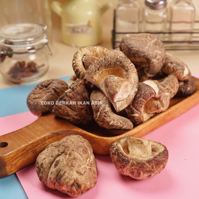 

TERMURAH Jamur Shitake 250gram / Shintake Shiitake Mushroom Dry Hioko Hioco Kode 918