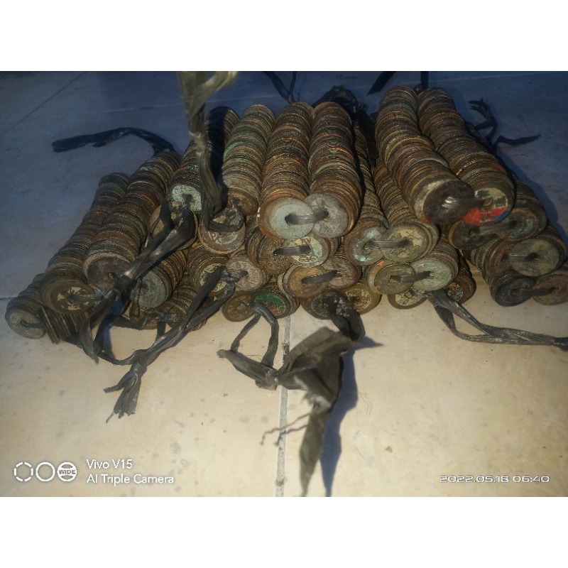 PIS BOLONG SATAKAN.koin asli kuno (isi -+200 Keping)