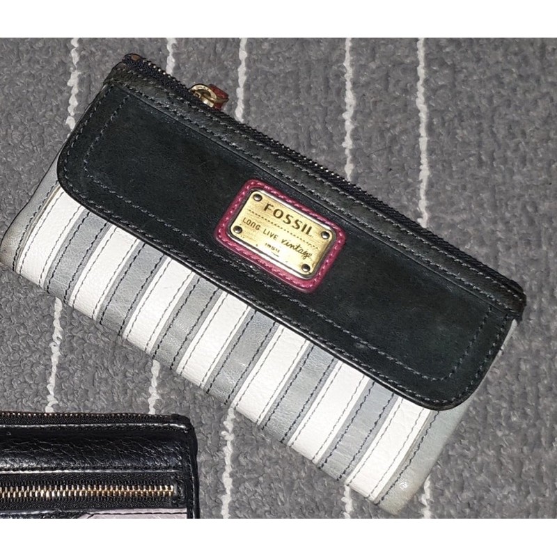 Dompet Fossil