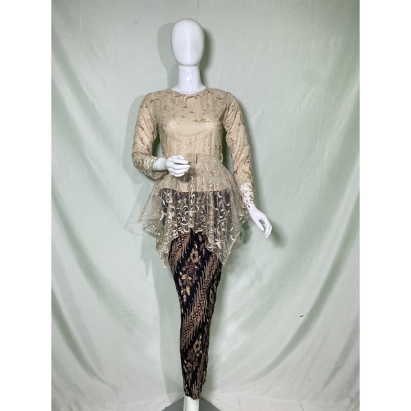 kebaya gomes  kebaya pesta  kebaya wisuda kebaya modren-Coksu