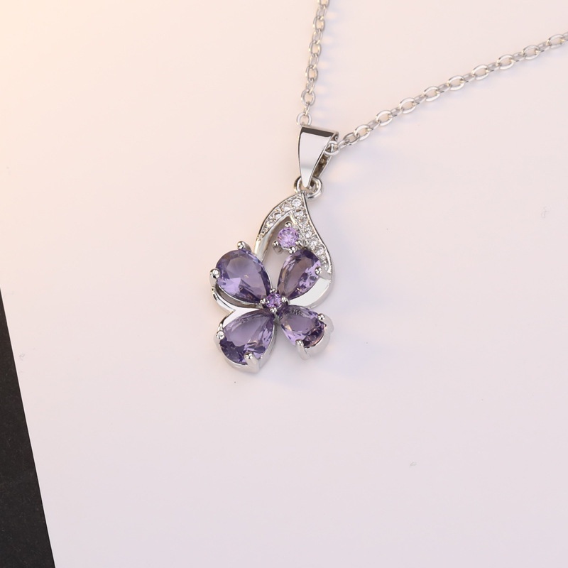 [Ready Stock]Fashion Plated S925 Silver Clover Amethyst Diamond-Studded Necklace Pendant